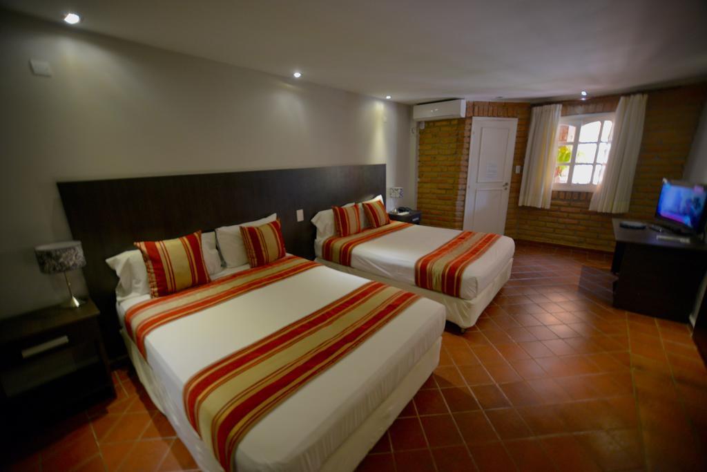 Hotel Posada La Sorgente Puerto Iguazu Exterior photo