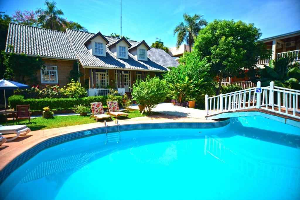 Hotel Posada La Sorgente Puerto Iguazu Exterior photo